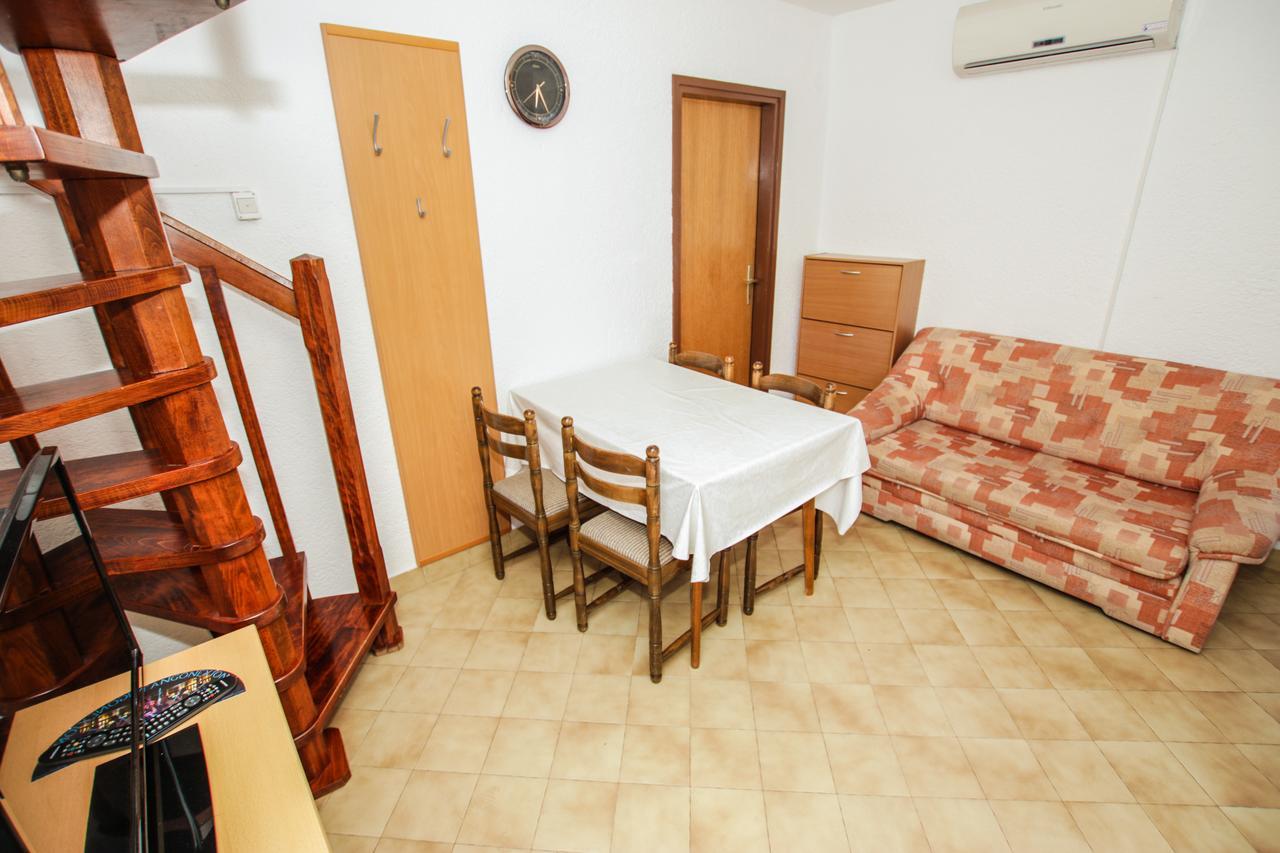 Apartment Karmen Пореч Экстерьер фото